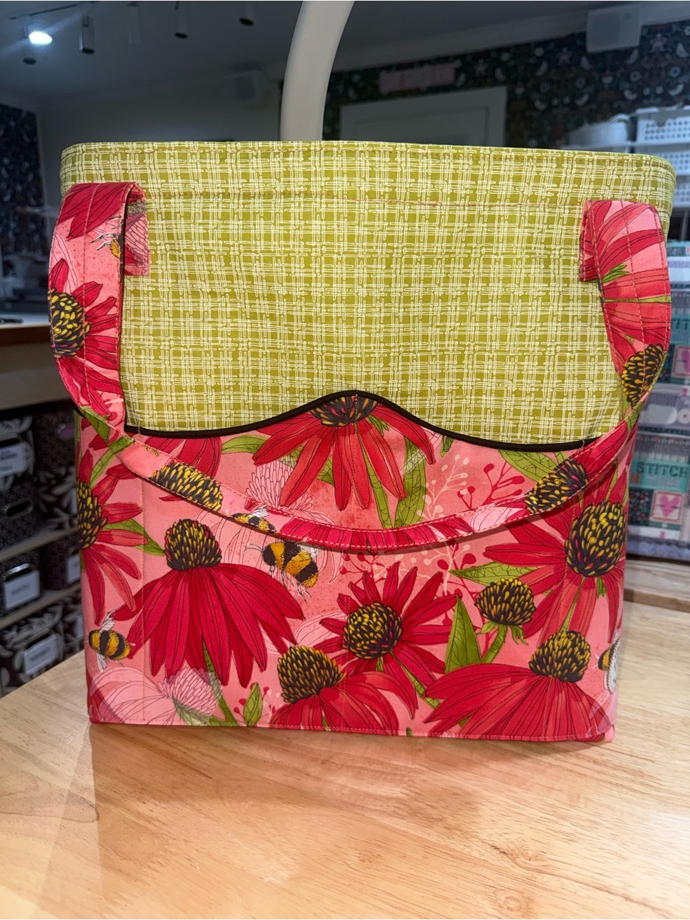Pink Coneflower Floral Multi-pocket Tote with Green Accent - Women's Tote Bag